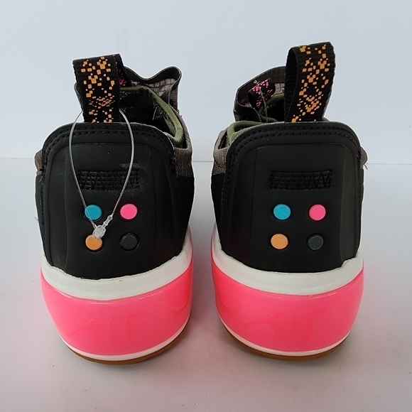 NWOT NikeAir Max Dia Winter Cargo Khaki Black White Size 9.5 - Picture 10 of 15